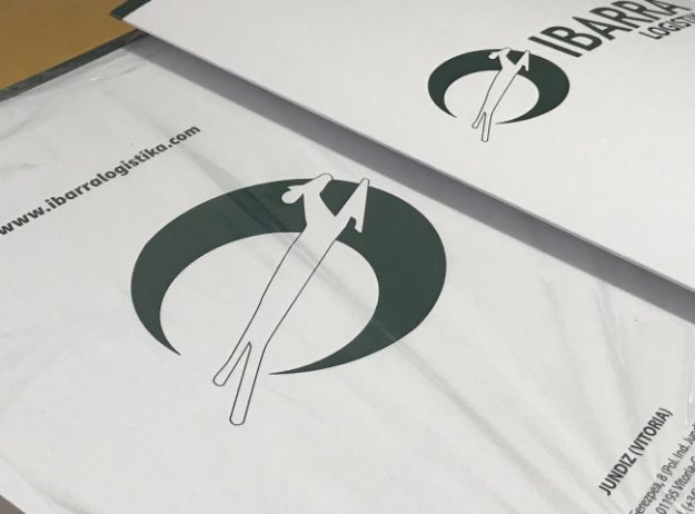 Diseño de carpetas corporativas