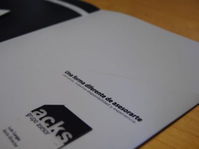 Diseño de carpeta corporativa para ACKS | Carpeta externa