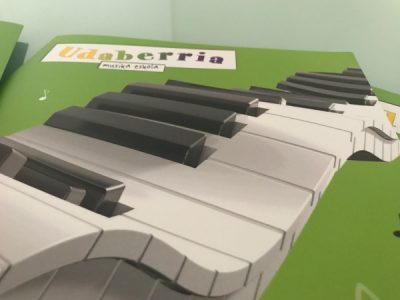 Diseño carpeta para los alumnos de Udaberria Musika