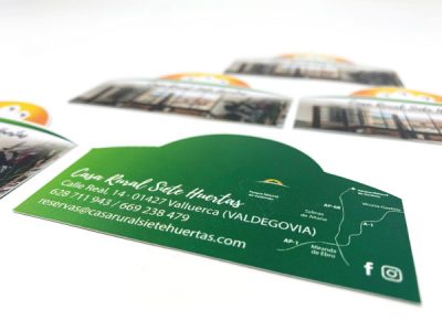 Tarjetas de visita troqueladas | ALUNARTE diseño y comunicación