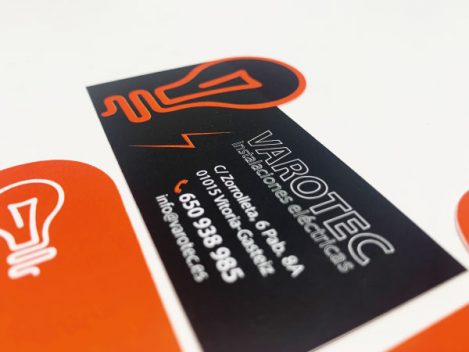 Tarjetas de visita con forma | Alunarte diseño y comunicación