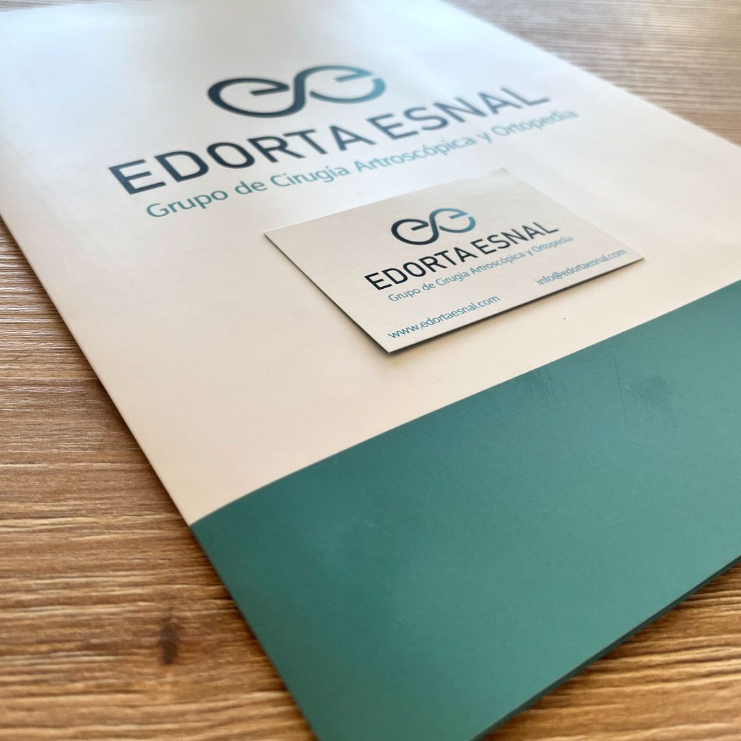 Diseño de carpetas y tarjetas de visita en Vitoria-Gasteiz